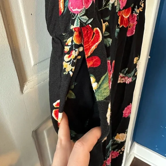 Old Navy Fit & Flare Flutter-Sleeve Floral Jumpsuit - EUC - Picture 5 of 6